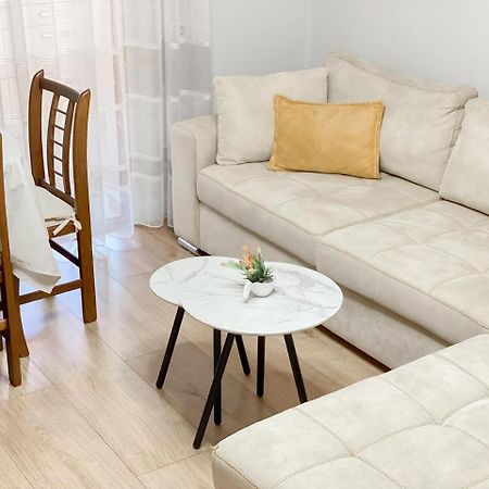 טיראנה Block Inn Apartments מראה חיצוני תמונה